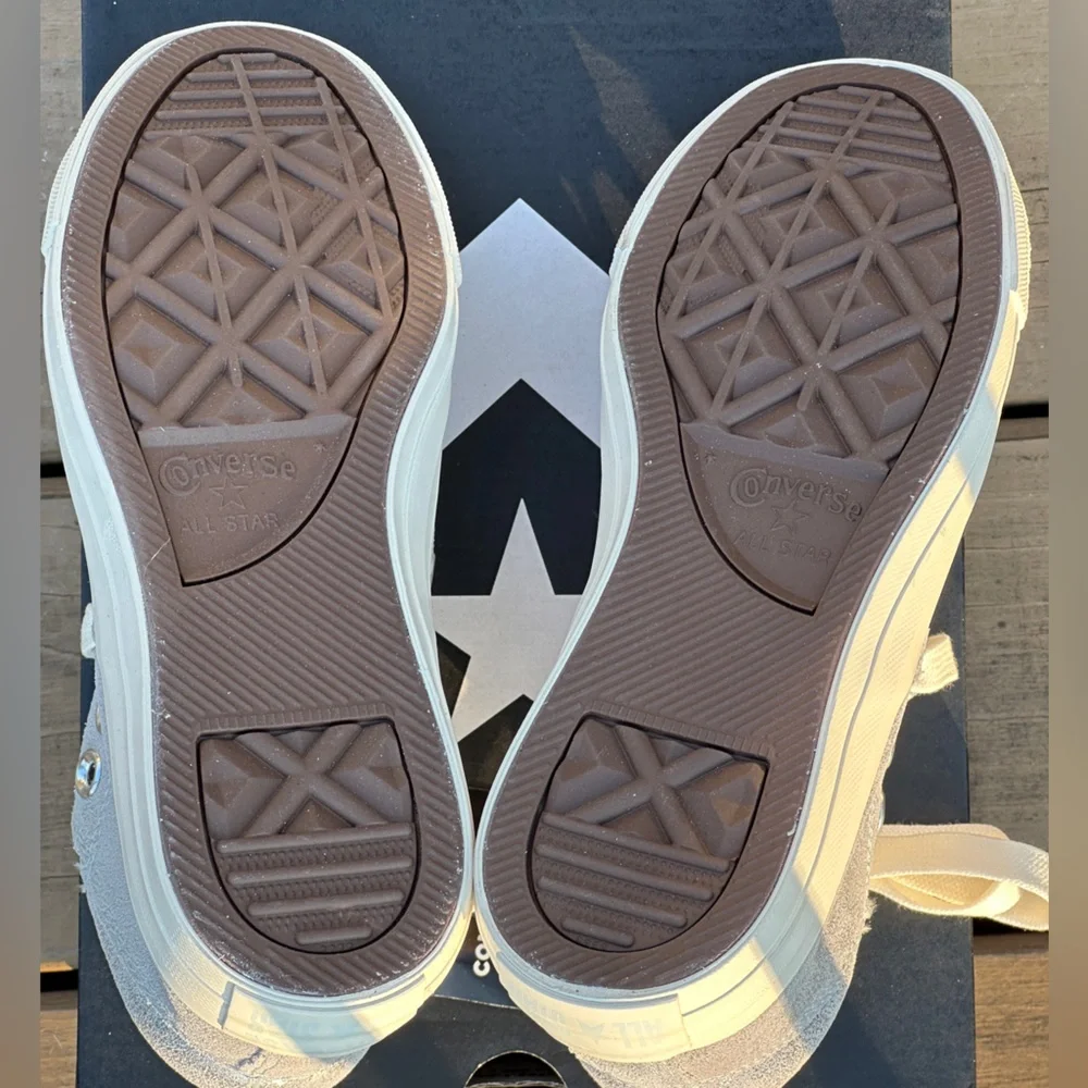 Converse Chuck Taylor All Star Madison Mid Casual Sneaker Womens 6 | GS 4.5Y NEW - Picture 9 of 10